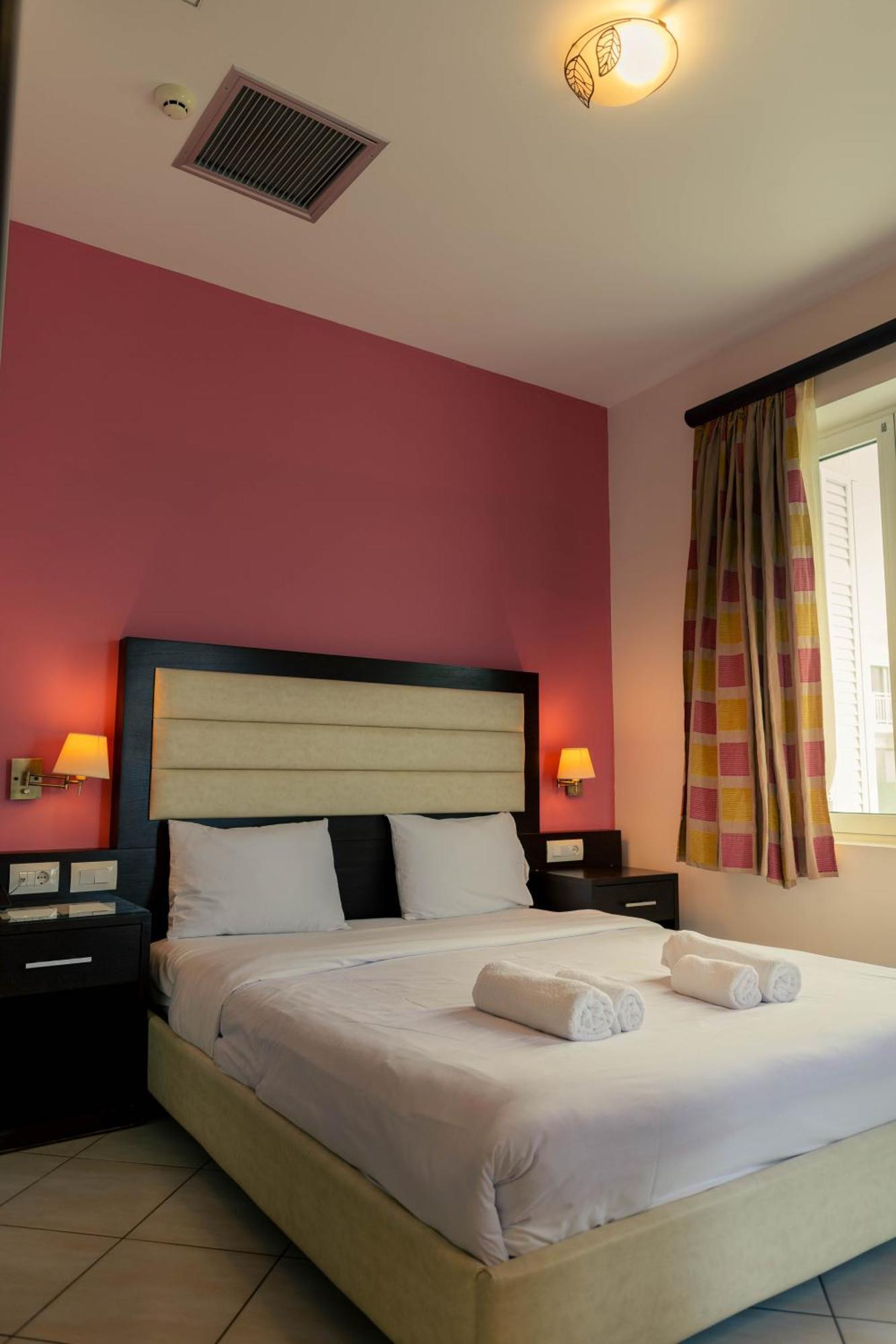 Hotel Kyani Akti Xilókasztro Kültér fotó