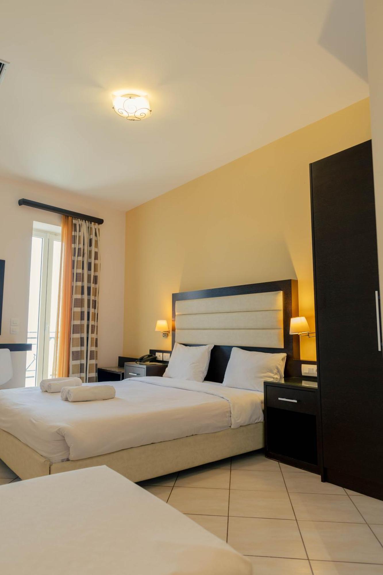 Hotel Kyani Akti Xilókasztro Kültér fotó