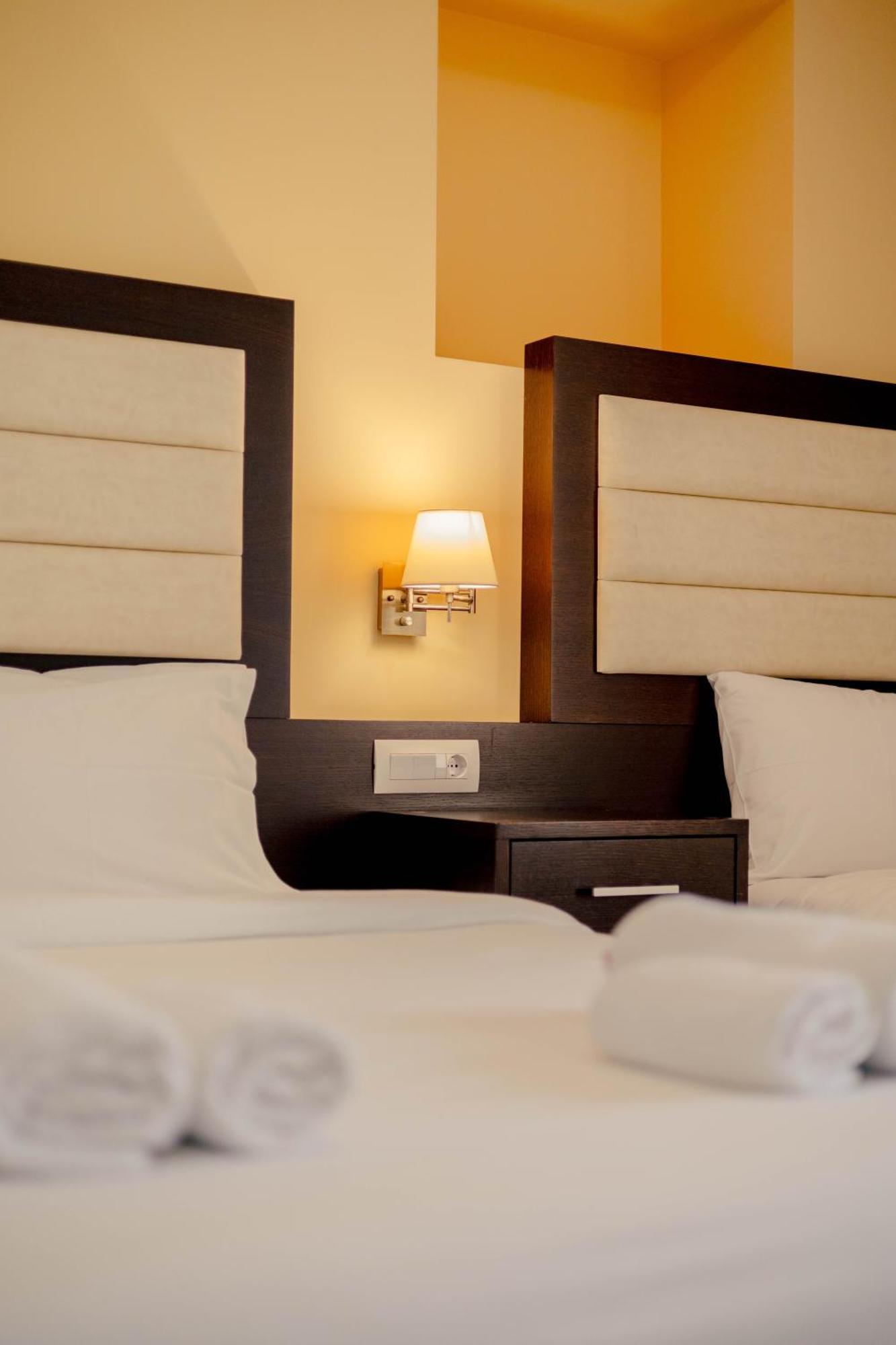 Hotel Kyani Akti Xilókasztro Kültér fotó