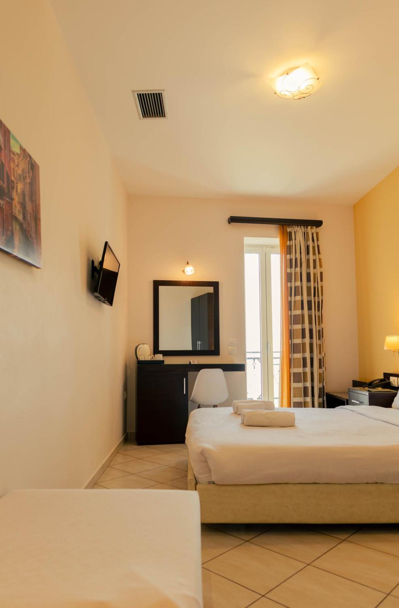 Hotel Kyani Akti Xilókasztro Kültér fotó