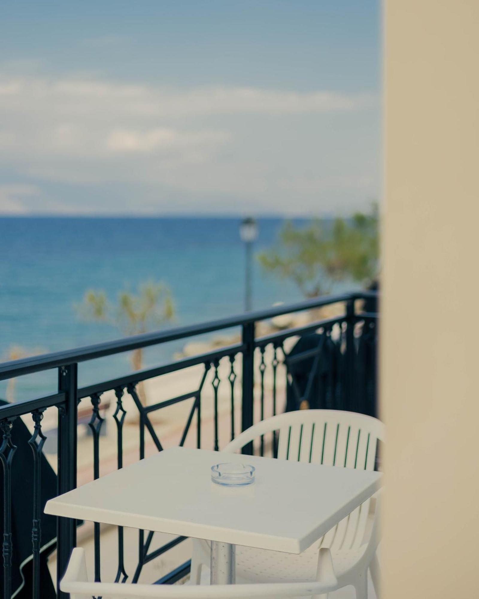 Hotel Kyani Akti Xilókasztro Kültér fotó