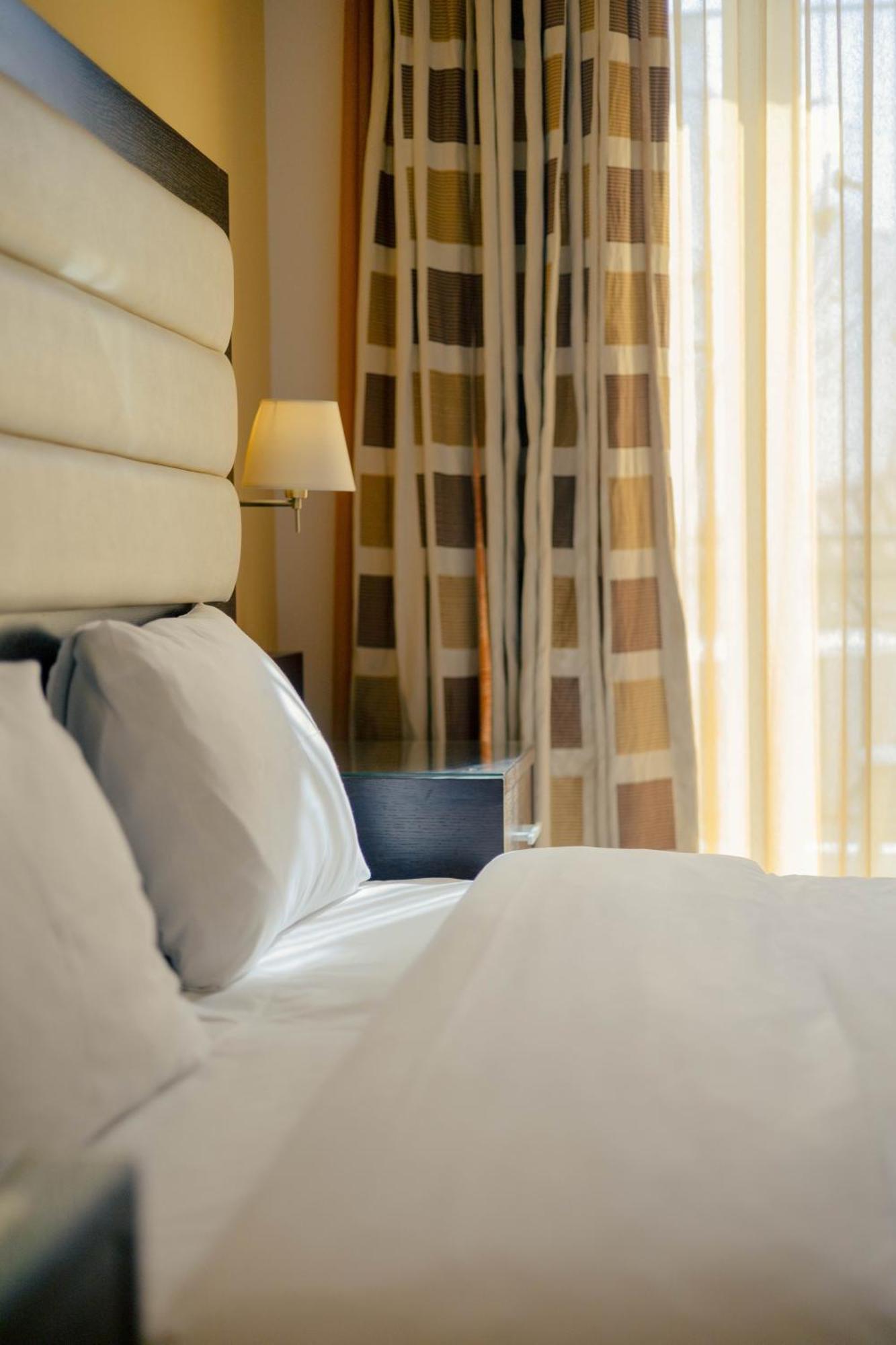 Hotel Kyani Akti Xilókasztro Kültér fotó