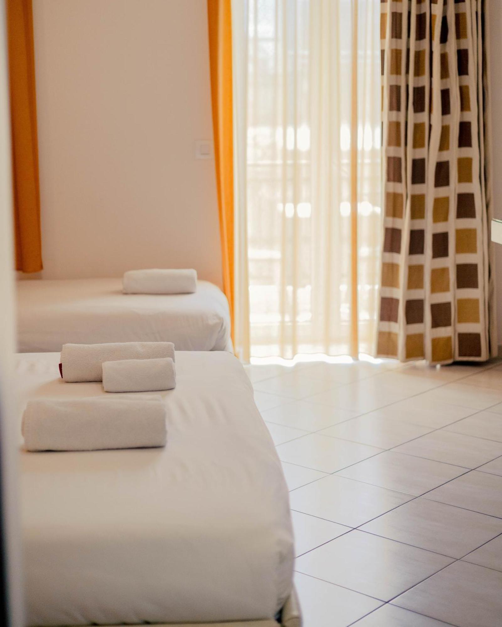 Hotel Kyani Akti Xilókasztro Kültér fotó