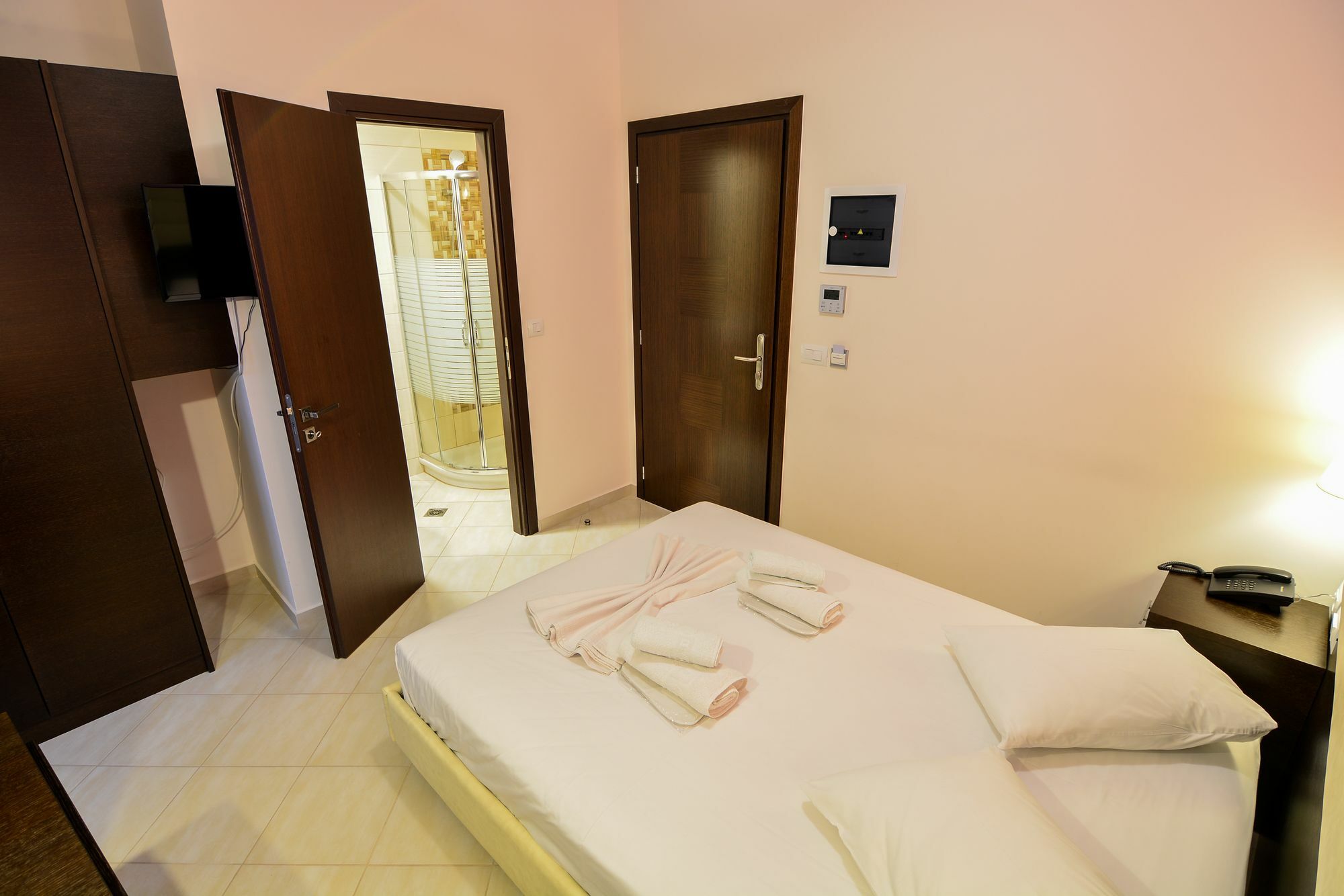 Hotel Kyani Akti Xilókasztro Kültér fotó